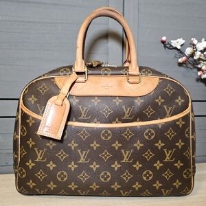Authentic LOUIS VUITTON Monogram Deauville Handbag